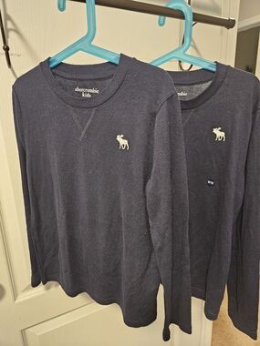 abercrombie kids Navy Blue Long Sleeve Tee with Moose Logo 2 Pack